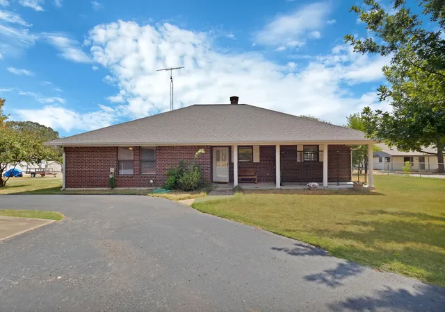 Photo 1 of Single family home for sale at 154 Private Rd 5926, Yantis, TX 75497 | MLS# 21375709 | Listing updated on 2026-10-04