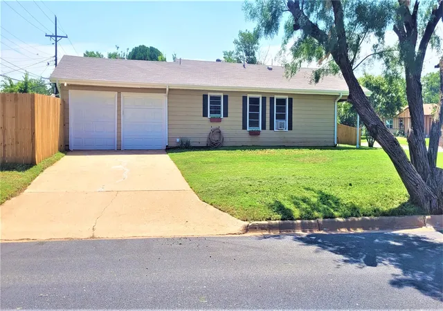 Single family home for sale at 4726 State St, Abilene, TX 79603 | MLS# 21387591
