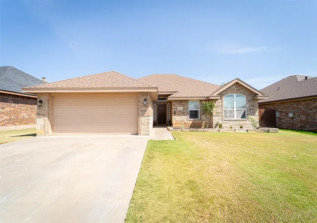 Photo 1 of Sale Pending at 818 Flt Water Dr, Abilene, TX 79602 | MLS# 21387283 | Listing updated on 2026-09-29