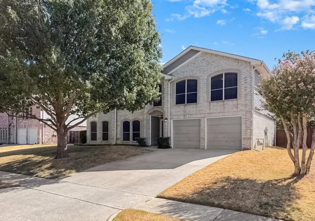 Photo 1 of Single family home for sale at 2711 Vistaview Dr, Corinth, TX 76210 | MLS# 21387662 | Listing updated on 2026-10-10
