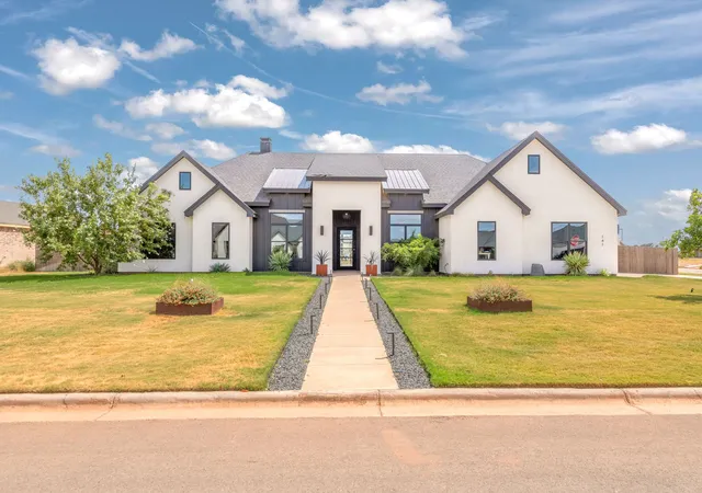Photo 1 of Single family home for sale at 141 Gainesway Dr, Abilene, TX 79606 | MLS# 21387664 | Listing updated on 2026-10-07