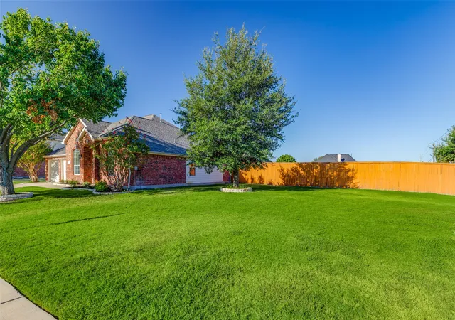 Photo 25 of Single family home for sale at 881 Sibyl Ln, Prosper, TX 75078 | MLS# 21385447 | Listing updated on 2026-10-08