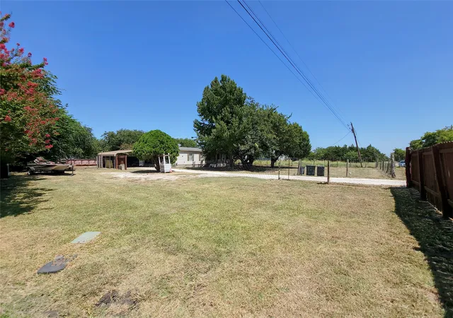 Photo 3 of Manufactured home for sale at 11309 County Rd 510, Venus, TX 76084 | MLS# 21367093 | Listing updated on 2026-09-16