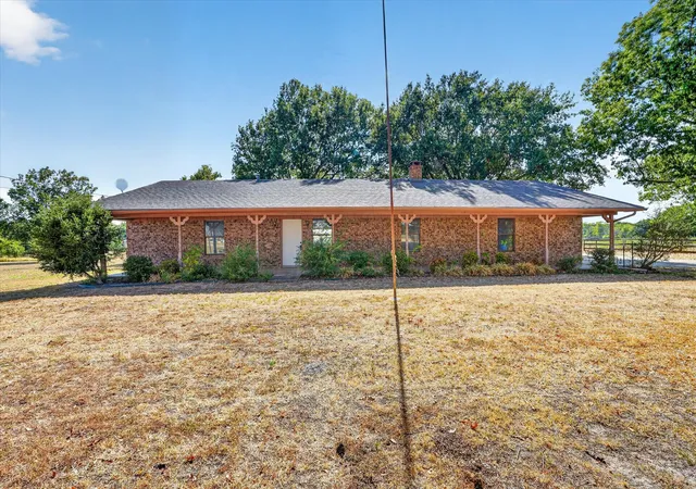 Photo 2 of Sale Pending at 3048 Fm 36 S, Caddo Mills, TX 75135 | MLS# 21387750 | Listing updated on 2026-10-05