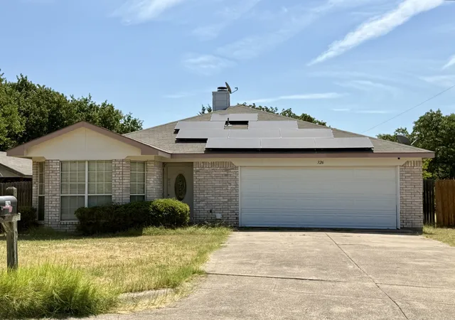 Photo 1 of Single family home for sale at 326 King Arthur Dr, Weatherford, TX 76086 | MLS# 21387779 | Listing updated on 2026-09-17