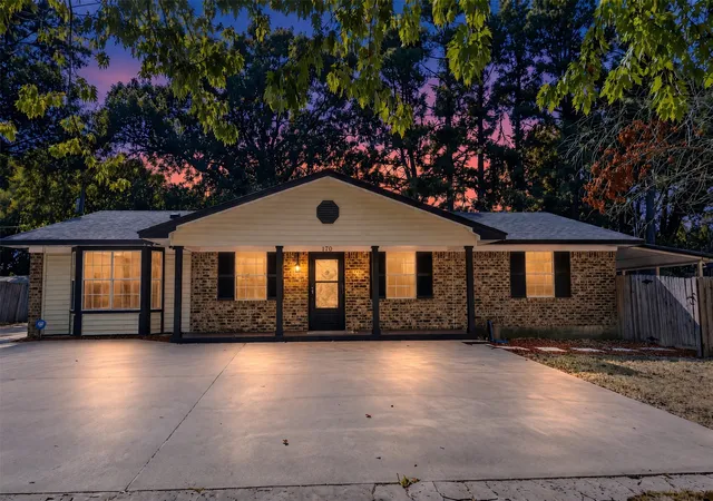 Photo 1 of Single family home for sale at 170 County Rd 1211, Sulphur Springs, TX 75482 | MLS# 21385850 | Listing updated on 2026-09-17