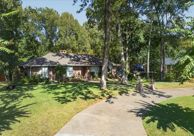 Photo 3 of Single family home for sale at 405 Elaine St, Quitman, TX 75783 | MLS# 21387707 | Listing updated on 2026-09-16