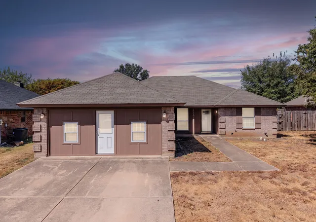 Photo 1 of Single family home for sale at 204 Troxell Blvd, Rhome, TX 76078 | MLS# 21387513 | Listing updated on 2026-09-16