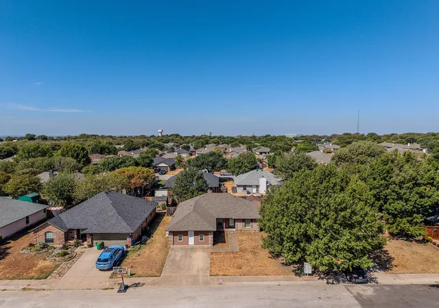 Photo 3 of Single family home for sale at 204 Troxell Blvd, Rhome, TX 76078 | MLS# 21387513 | Listing updated on 2026-09-16