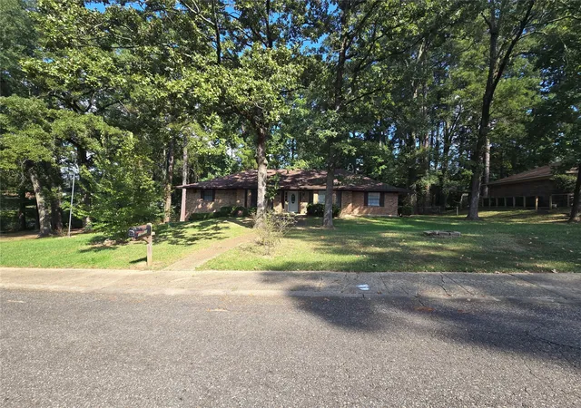 Photo 3 of Single family home for sale at 9217 Rhett Cir, Shreveport, LA 71118 | MLS# 21387815 | Listing updated on 2026-09-17