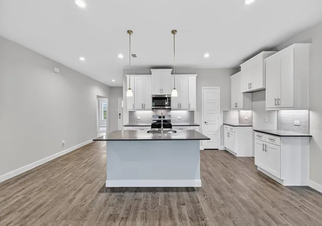 Photo 3 of Single family home for sale at 4213 Cornerstone Cir, Granbury, TX 76048 | MLS# 21386740 | Listing updated on 2026-09-16
