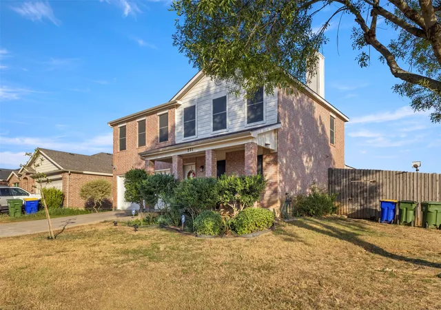 Photo 2 of Single family home for sale at 221 Pinecrest, Seagoville, TX 75159 | MLS# 21387833 | Listing updated on 2026-10-03