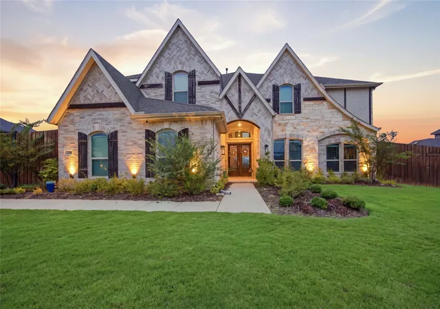 Photo 1 of Single family home for sale at 330 Penrose Dr, Red Oak, TX 75154 | MLS# 21379286 | Listing updated on 2026-09-21