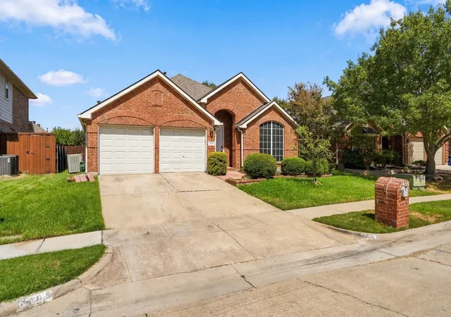 Photo 2 of Single family home for sale at 3105 Nighthawk Ln, Little Elm, TX 75068 | MLS# 21384737 | Listing updated on 2026-09-16