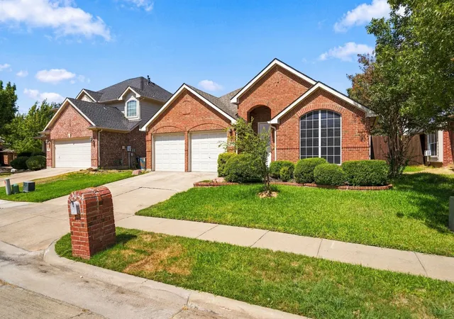 Photo 3 of Single family home for sale at 3105 Nighthawk Ln, Little Elm, TX 75068 | MLS# 21384737 | Listing updated on 2026-09-16