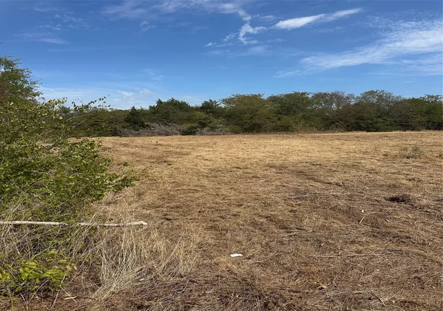 Photo 3 of Land for sale at 565 W Hughes St, Collinsville, TX 76233 | MLS# 21387404 | Listing updated on 2026-09-20