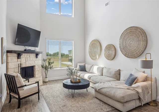 Photo 2 of Single family home for sale at 864 Shadow Valley Rd, Whitesboro, TX 76273 | MLS# 21384115 | Listing updated on 2026-09-30
