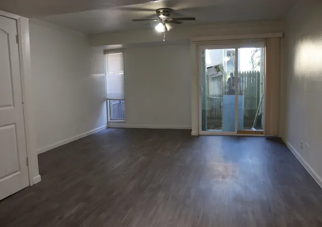 Listing Photo 5 - Condo for sale in building located at 928 S Weatherred Dr, Richardson, TX 75080
