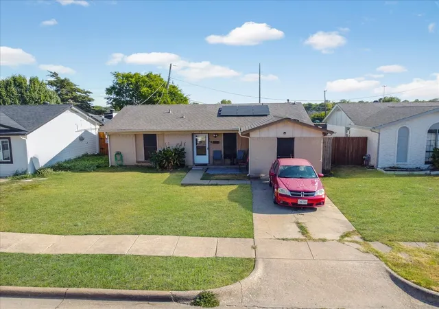 Photo 2 of Single family home for sale at 705 Parker Cir, Garland, TX 75040 | MLS# 21385139 | Listing updated on 2026-10-02