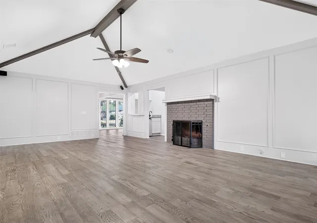 Photo 4 of Single family home for sale at 805 Green Brk Dr, Allen, TX 75002 | MLS# 21386586 | Listing updated on 2026-10-08