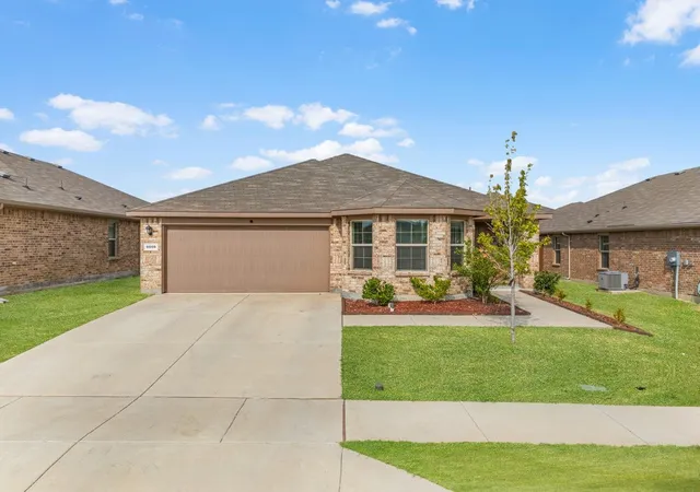 Photo 1 of Single family home for sale at 9509 Golden Summit Dr, Fort Worth, TX 76131 | MLS# 21387923 | Listing updated on 2026-10-08