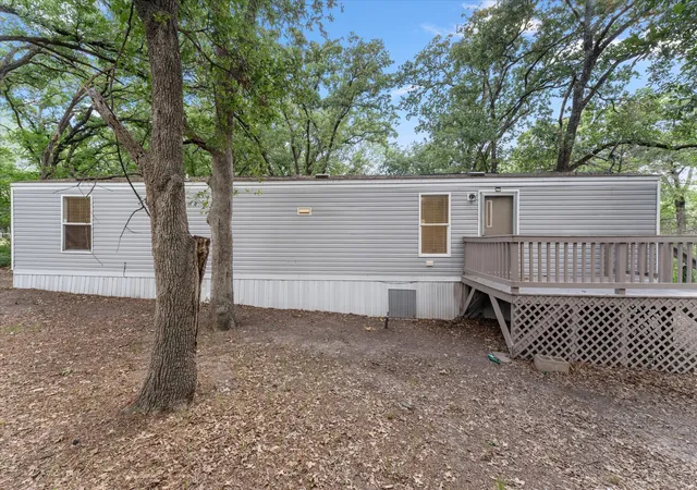 Photo 2 of Manufactured home for sale at 210 Ben Lacy Dr, Gun Barrel City, TX 75156 | MLS# 21387924 | Listing updated on 2026-09-17