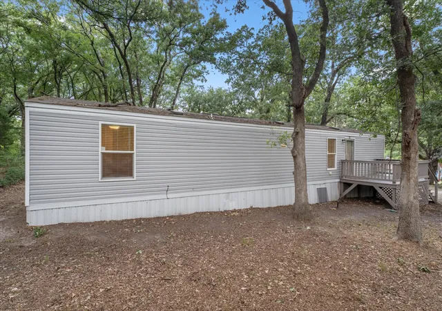 Photo 3 of Manufactured home for sale at 210 Ben Lacy Dr, Gun Barrel City, TX 75156 | MLS# 21387924 | Listing updated on 2026-09-17