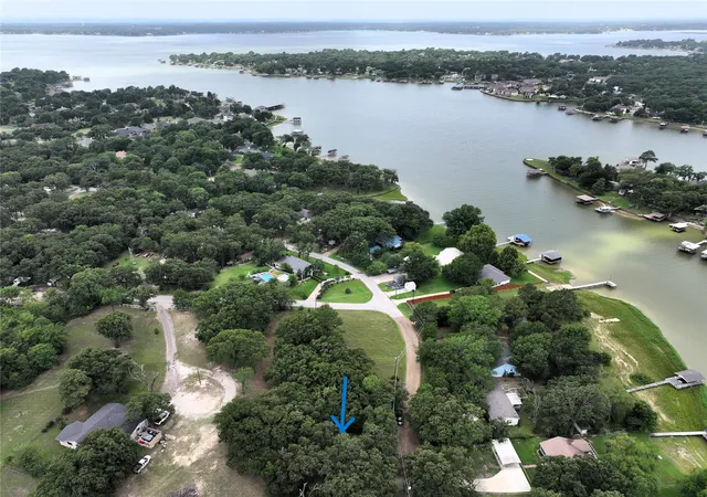 Photo 4 of Manufactured home for sale at 210 Ben Lacy Dr, Gun Barrel City, TX 75156 | MLS# 21387924 | Listing updated on 2026-09-17