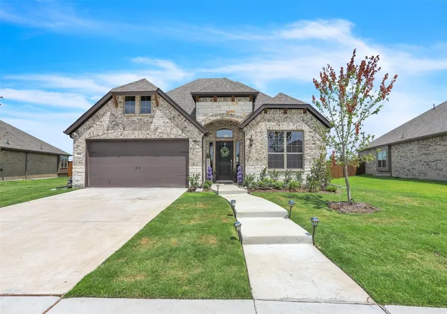 Photo 1 of Single family home for sale at 532 Firethorn Dr, Royse City, TX 75189 | MLS# 21386686 | Listing updated on 2026-09-26