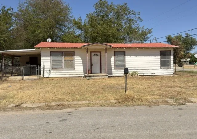 Photo 1 of Single family home for sale at 602 Peterson Dr, Jacksboro, TX 76458 | MLS# 21387964 | Listing updated on 2026-09-18