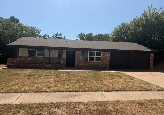 Photo 1 of Single family home for sale at 725 Willow St, Hurst, TX 76053 | MLS# 21387937 | Listing updated on 2026-09-24