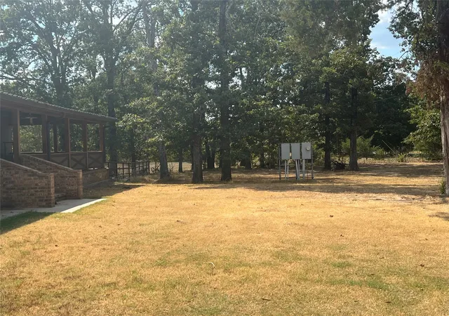 Photo 4 of Single family home for sale at 194 Cr 2220, Talco, TX 75487 | MLS# 21387955 | Listing updated on 2026-09-23