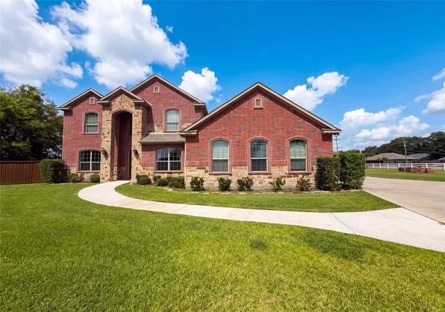 Photo 2 of Single family home for sale at 8580 Cedar Crk Ln, Greenville, TX 75402 | MLS# 21387877 | Listing updated on 2026-10-09