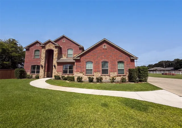 Photo 3 of Single family home for sale at 8580 Cedar Crk Ln, Greenville, TX 75402 | MLS# 21387877 | Listing updated on 2026-10-09