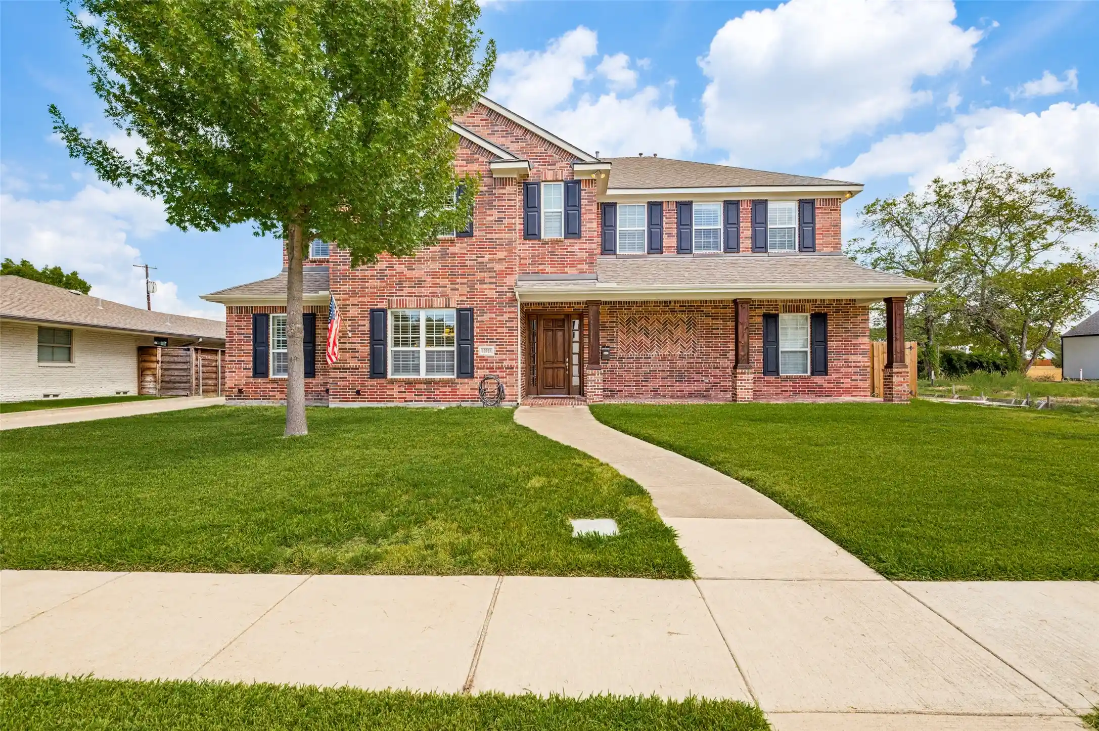 Single family home for sale at 10918 Beauty Ln, Dallas, TX 75229 | MLS# 21388020