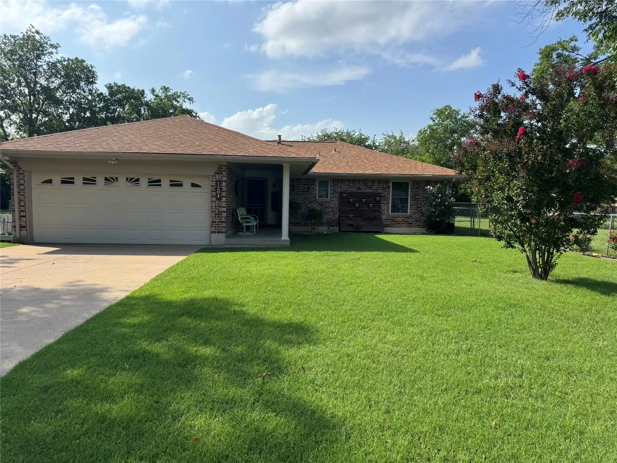 Photo 1 of Single family home for sale at 1204 Chester St, Cleburne, TX 76033 | MLS# 21381736 | Listing updated on 2026-10-13