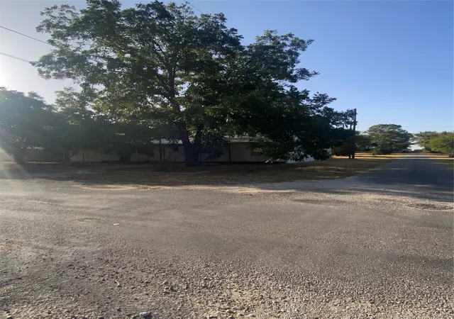 Photo 2 of Single family home for sale at 600 2nd Street, Cross Plains, TX 76443 | MLS# 21387992 | Listing updated on 2026-09-17
