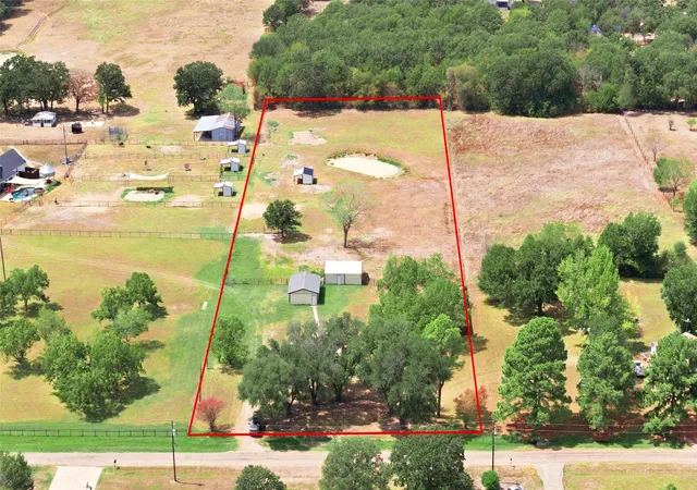 Photo 1 of Sale Pending at 601 Lake By Dr, Kemp, TX 75143 | MLS# 21387986 | Listing updated on 2026-10-01