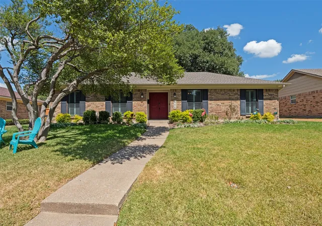 Photo 1 of Sale Pending at 906 Loganwood Ave, Richardson, TX 75080 | MLS# 21387225 | Listing updated on 2026-09-29