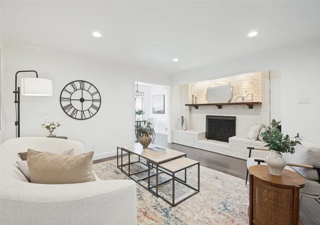 Photo 2 of Sale Pending at 906 Loganwood Ave, Richardson, TX 75080 | MLS# 21387225 | Listing updated on 2026-09-29