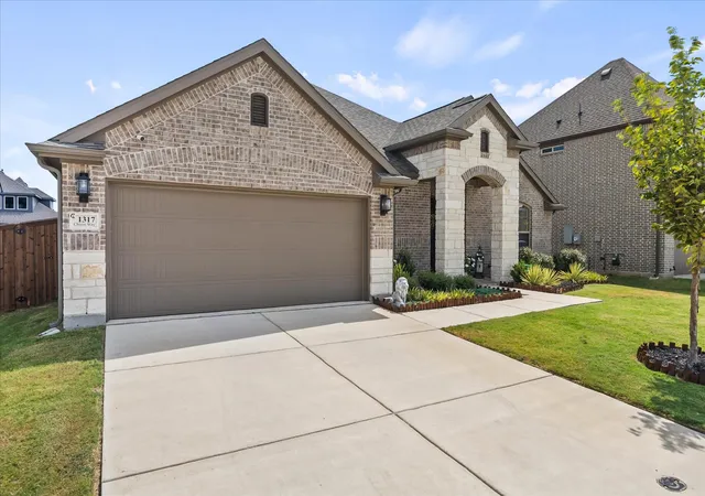 Photo 2 of Single family home for sale at 1317 Chisos Way, Forney, TX 75126 | MLS# 21387496 | Listing updated on 2026-09-17