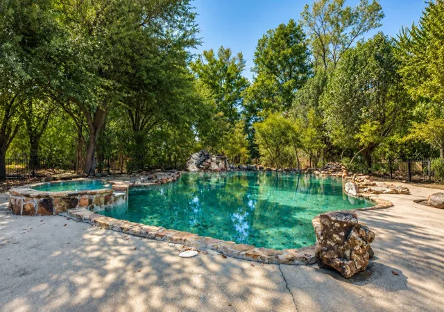 Photo 3 of Single family home for sale at 6804 Poco Dr, Allen, TX 75002 | MLS# 21388102 | Listing updated on 2026-10-01