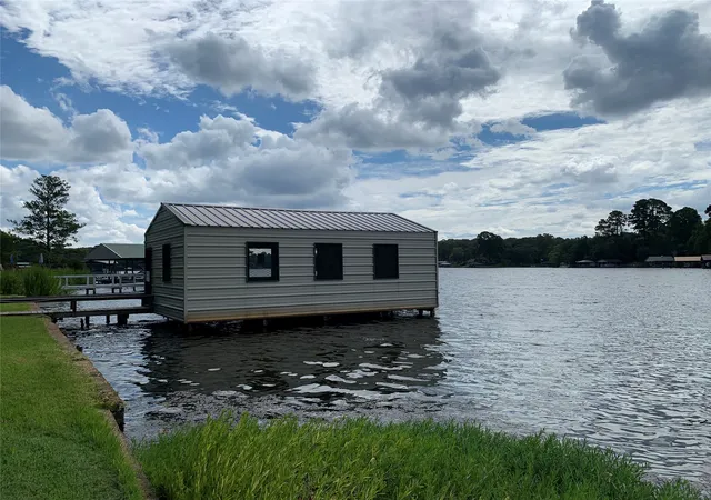 Photo 3 of Single family home for sale at 1361 County Rd 3230, Quitman, TX 75783 | MLS# 21388001 | Listing updated on 2026-09-20
