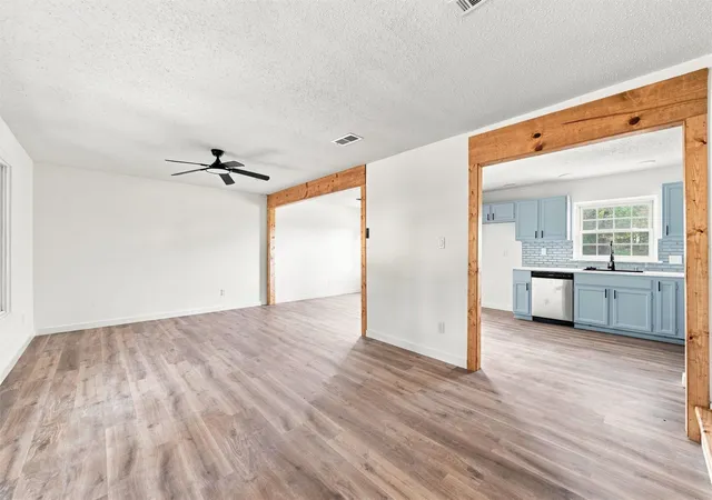 Photo 3 of Single family home for sale at 1302 N Bailey St, Mexia, TX 76667 | MLS# 21388141 | Listing updated on 2026-09-30