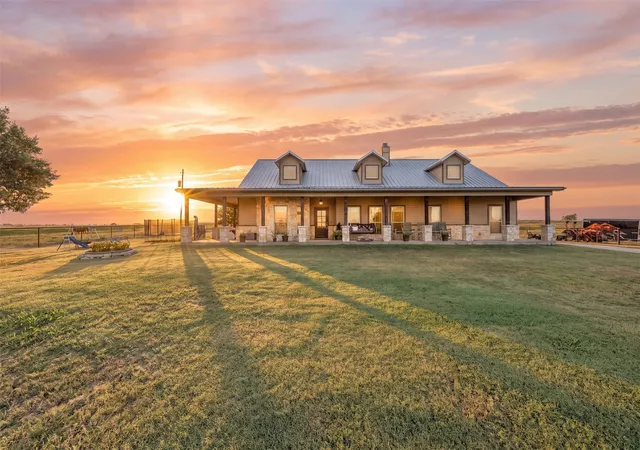 Photo 2 of Single family home for sale at 8928 County Rd 1232, Godley, TX 76044 | MLS# 21383616 | Listing updated on 2026-10-06