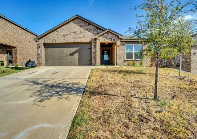 Single family home for sale at 921 Clark Dr, Ferris, TX 75125 | MLS# 21387754