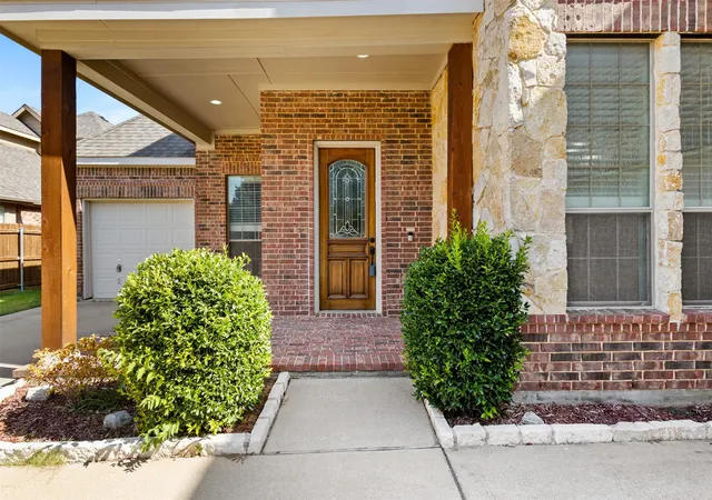 Photo 2 of Single family home for sale at 221 Tipperary Dr, Keller, TX 76248 | MLS# 21386926 | Listing updated on 2026-10-06
