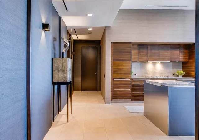 Photo 2 of Condo for sale at 1717 Arts Plz #1910, Dallas, TX 75201 | MLS# 21386991 | Listing updated on 2026-09-19