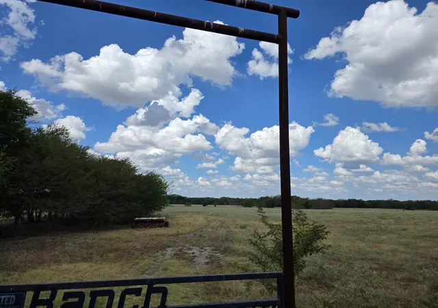 Photo 1 of Land for sale at Tbd Fm 904, Commerce, TX 75428 | MLS# 21388146 | Listing updated on 2026-10-01