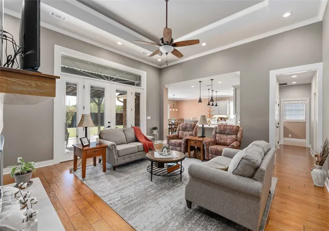 Photo 3 of Single family home for sale at 1800 Shaw Dr, Brownwood, TX 76801 | MLS# 21387886 | Listing updated on 2026-10-02